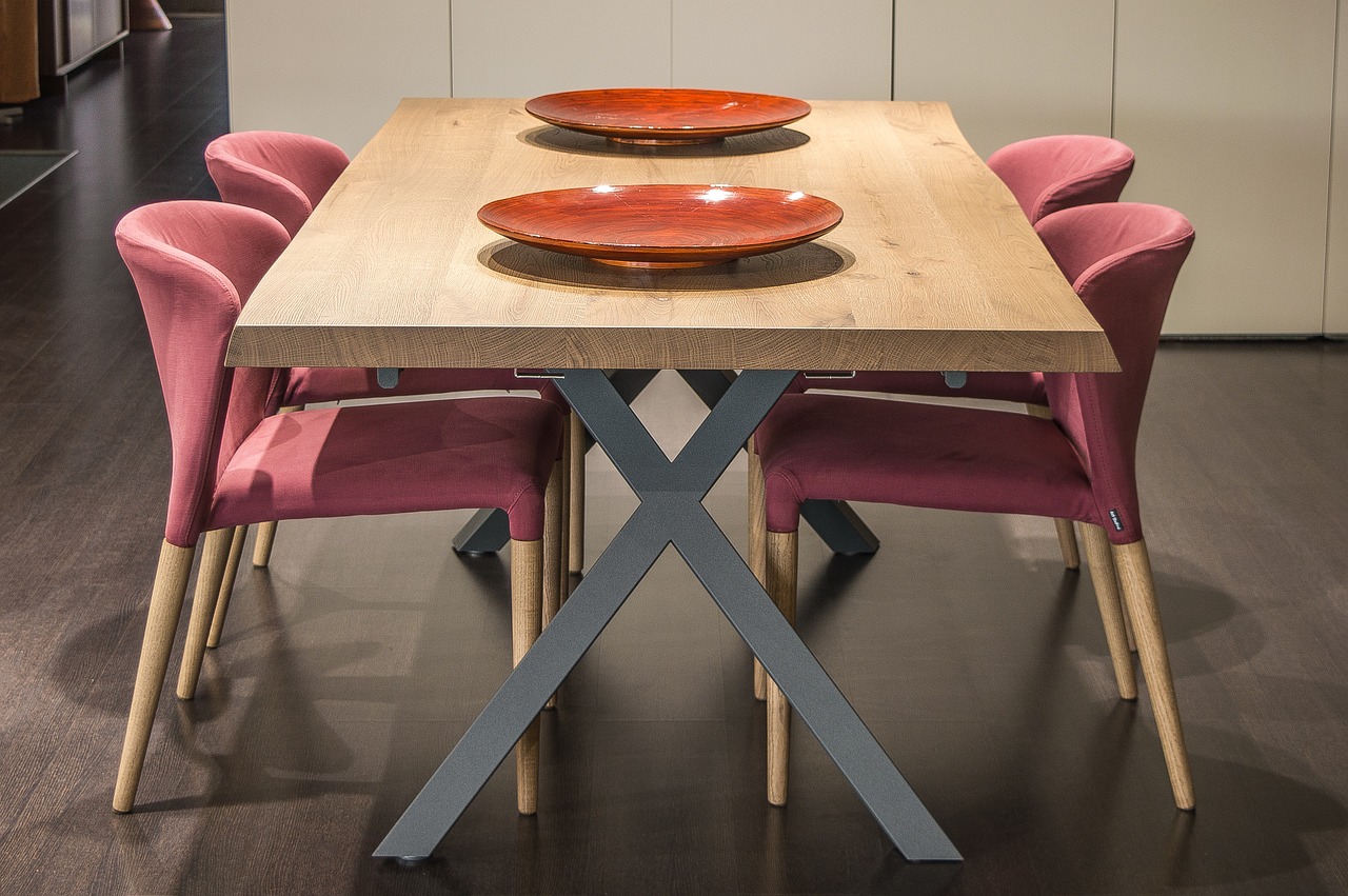 10 Creative Ways to Repurpose Old Furniture